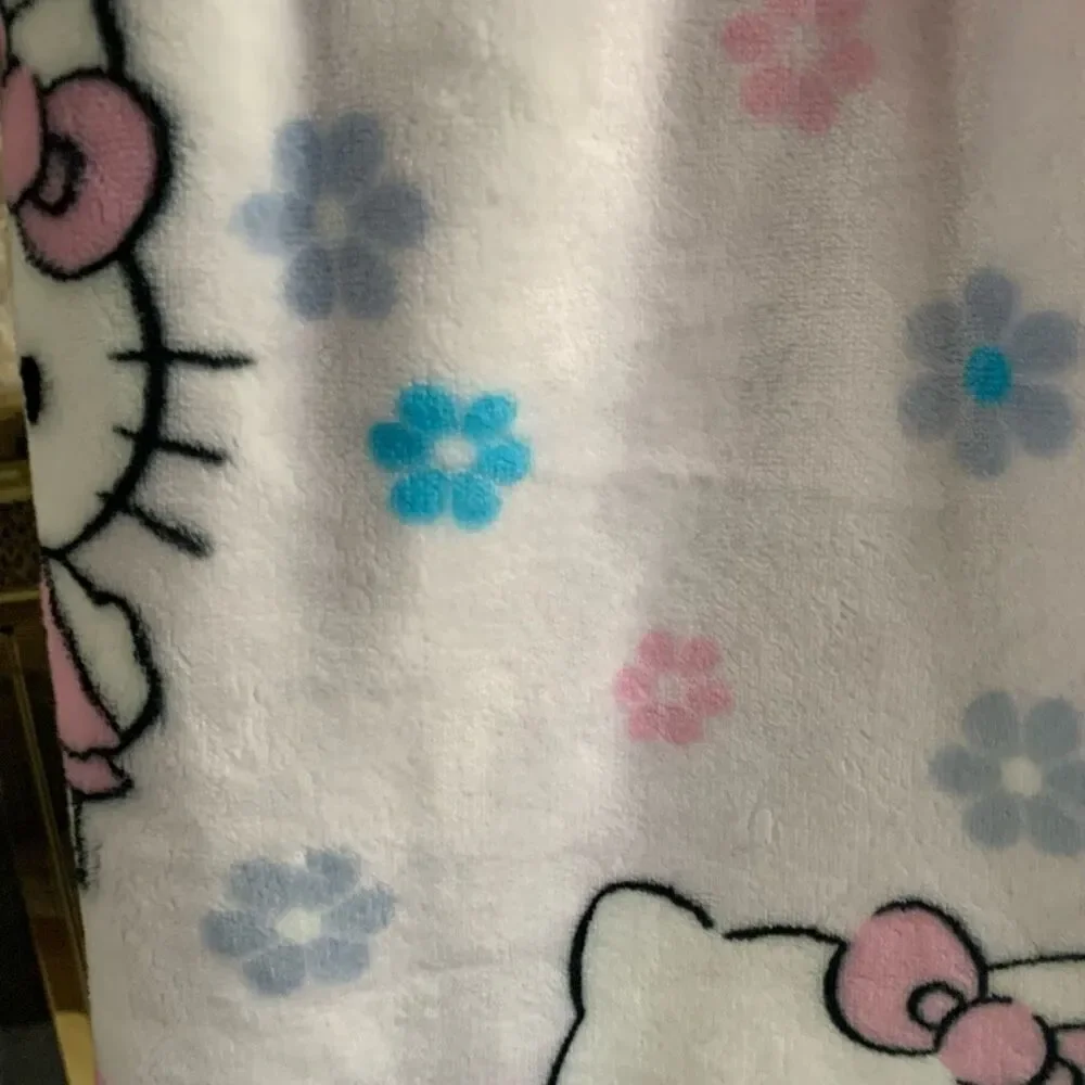 Hello kitty  floral throw blanket